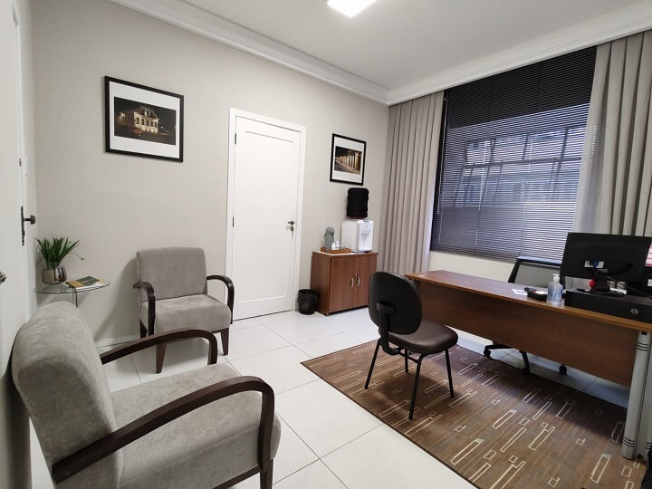 Sala de recepção da QUINTÃO Advocacia Previdenciária